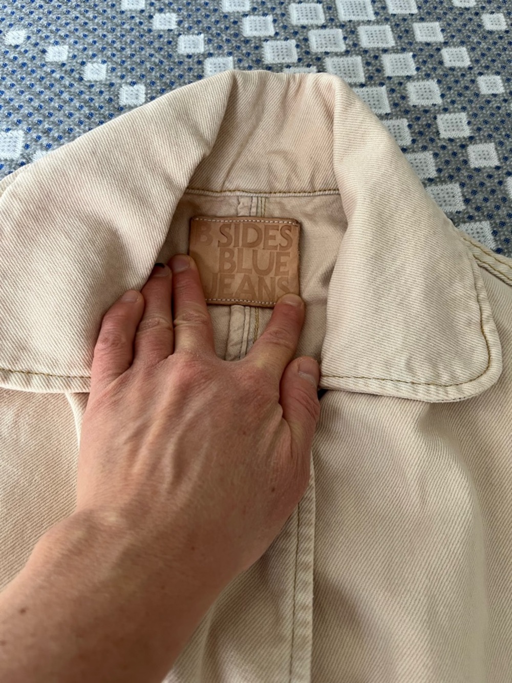 Cream Cotton Button-Front Jean Jacket - Picture 5 of 9